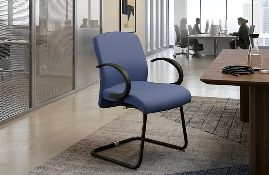 Master Aura Visitor Chair