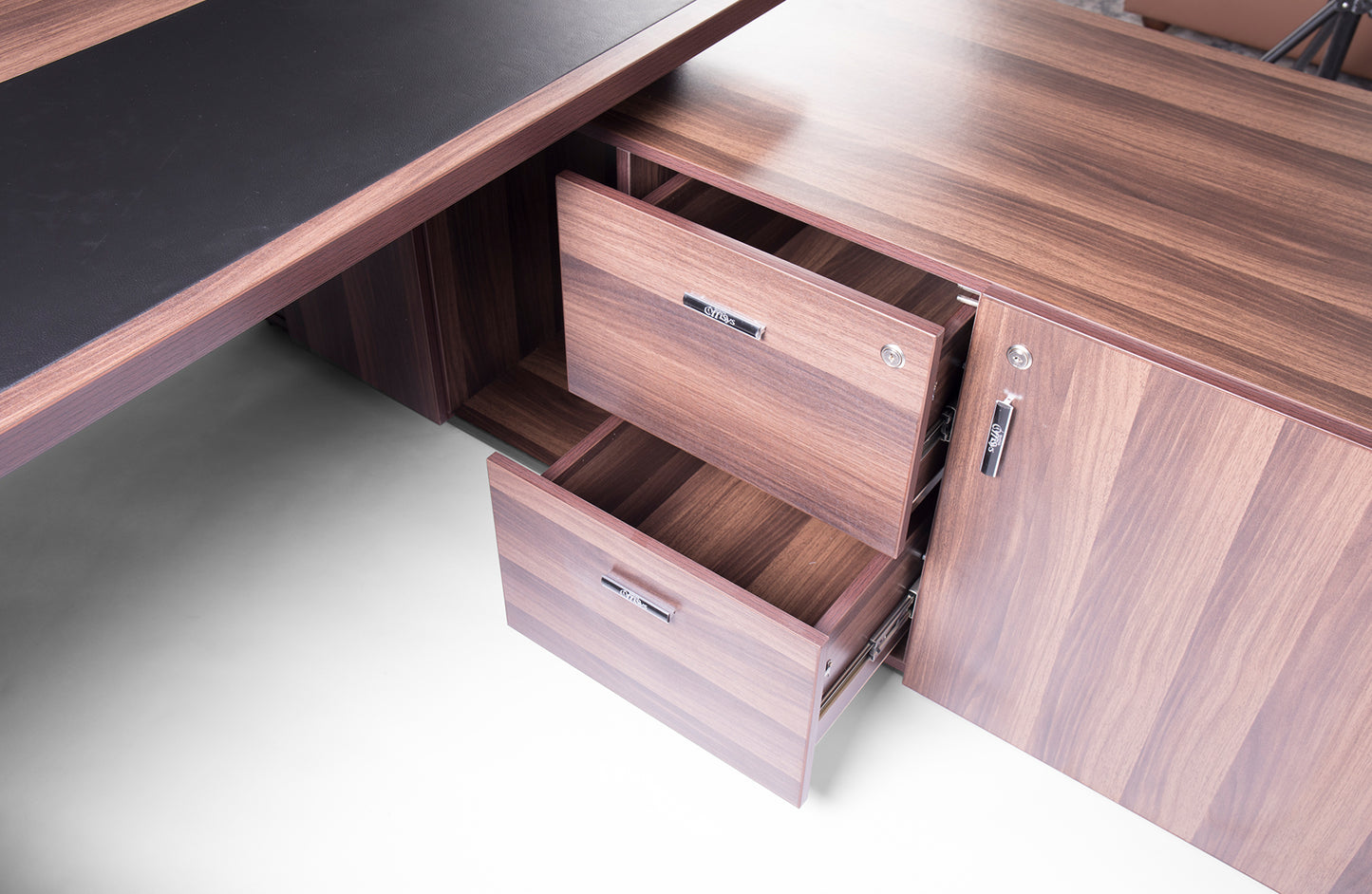 Executive Desk (MO-ED-ES-25)