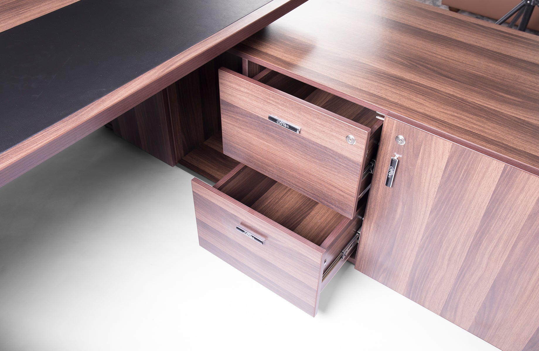 Executive Desk (MO-ED-ES-25)